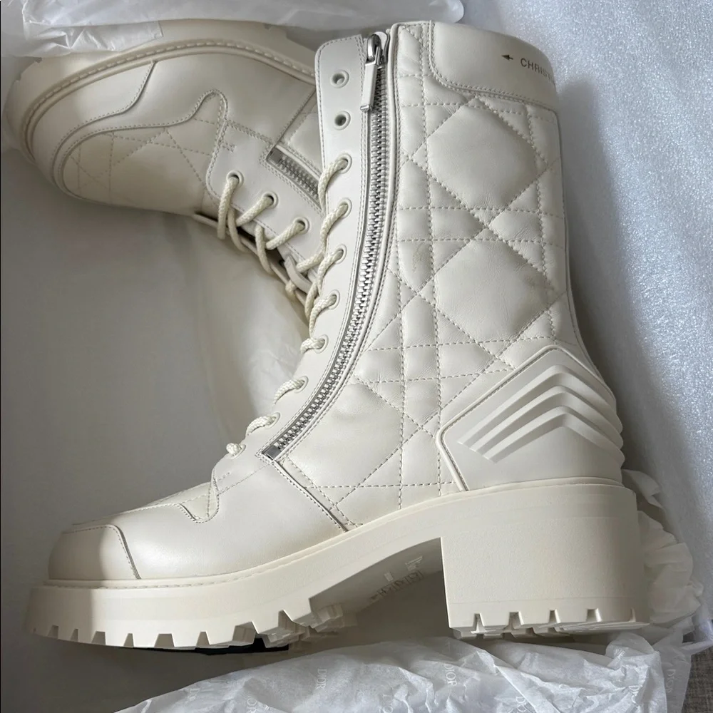 Dior White and Gold Luxury Packaging - Picture 7 of 12